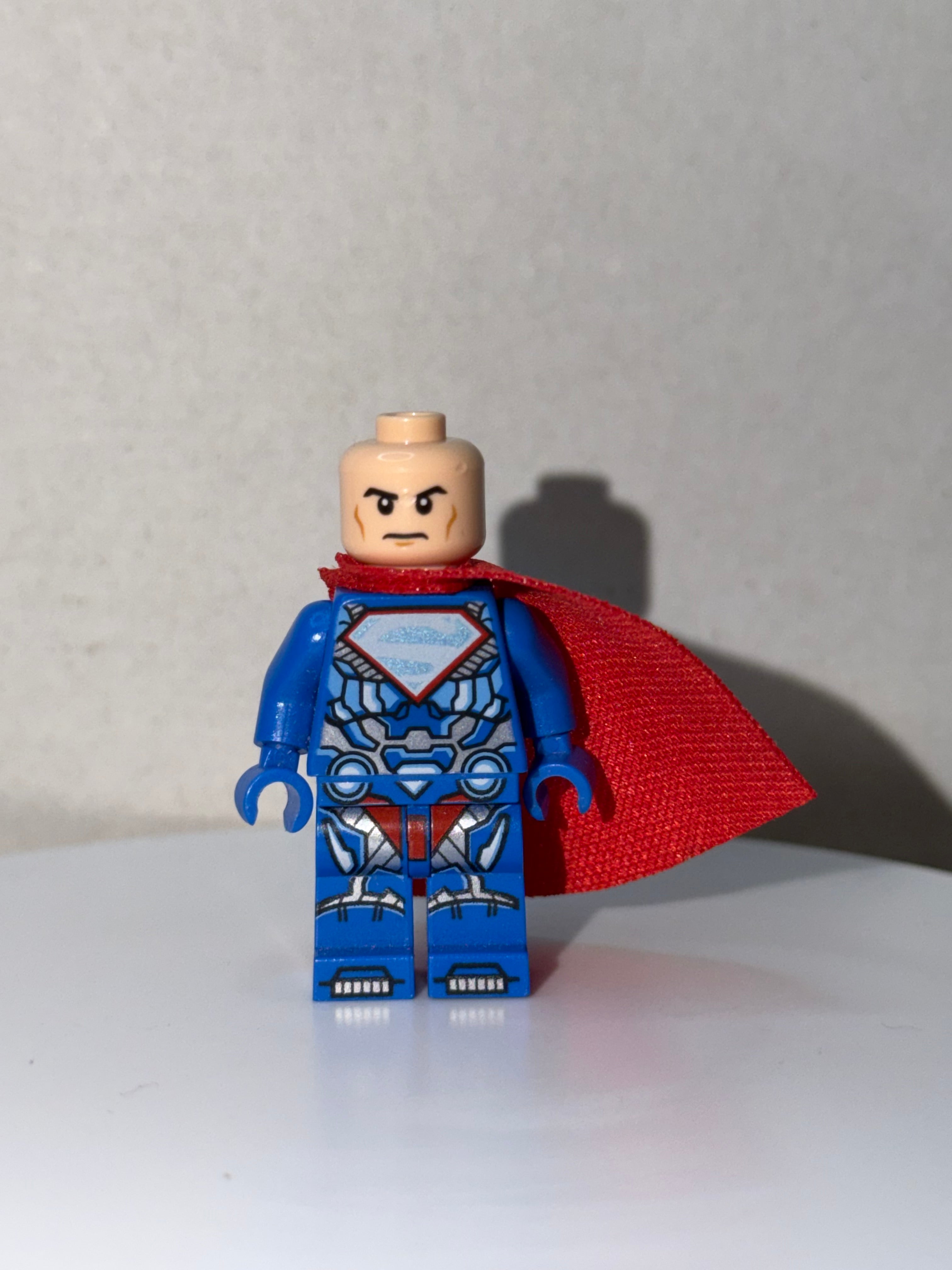 Lex Luther (Superman Armor) - sh0519