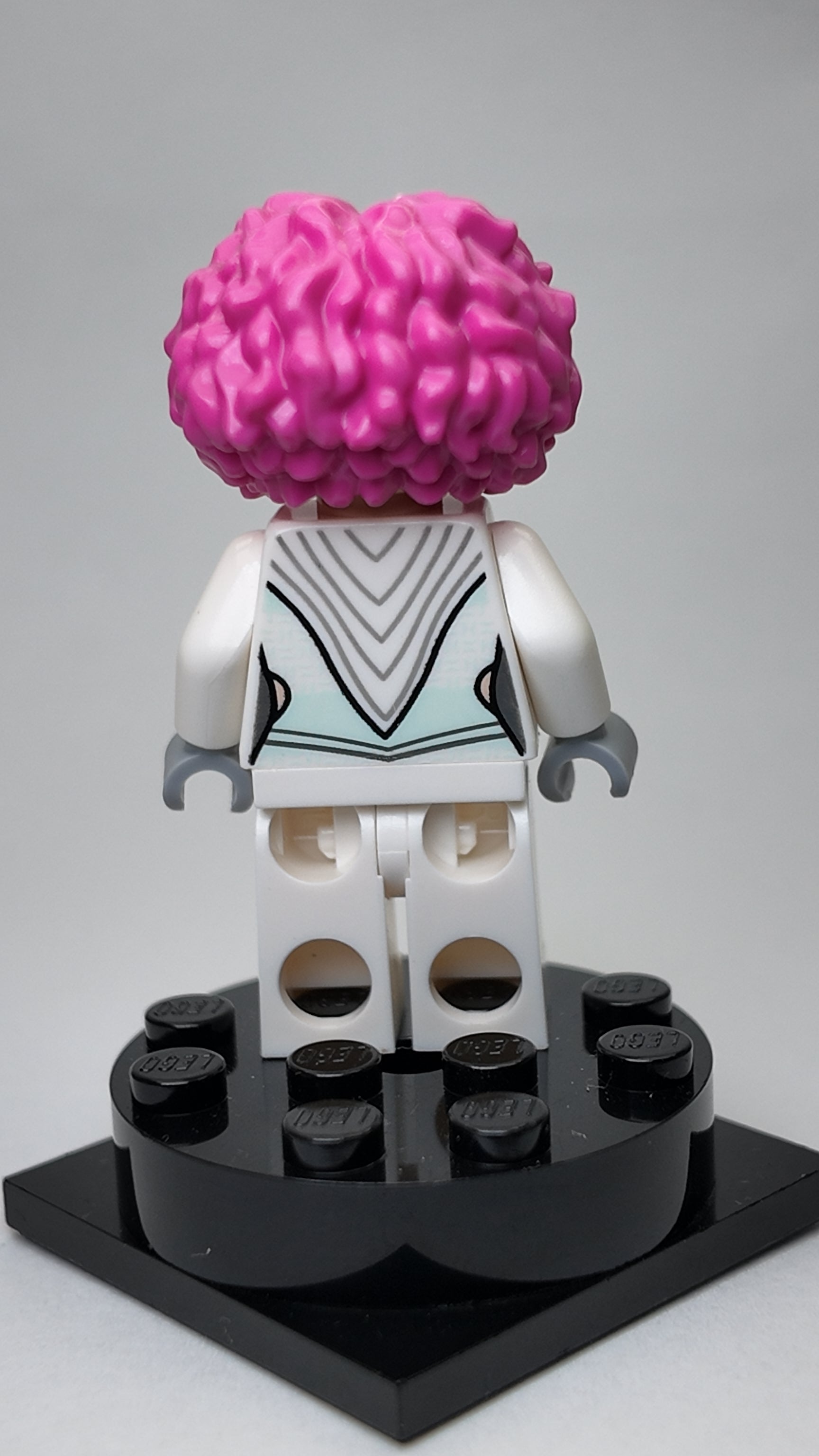 Theelin Dancer - sw1194