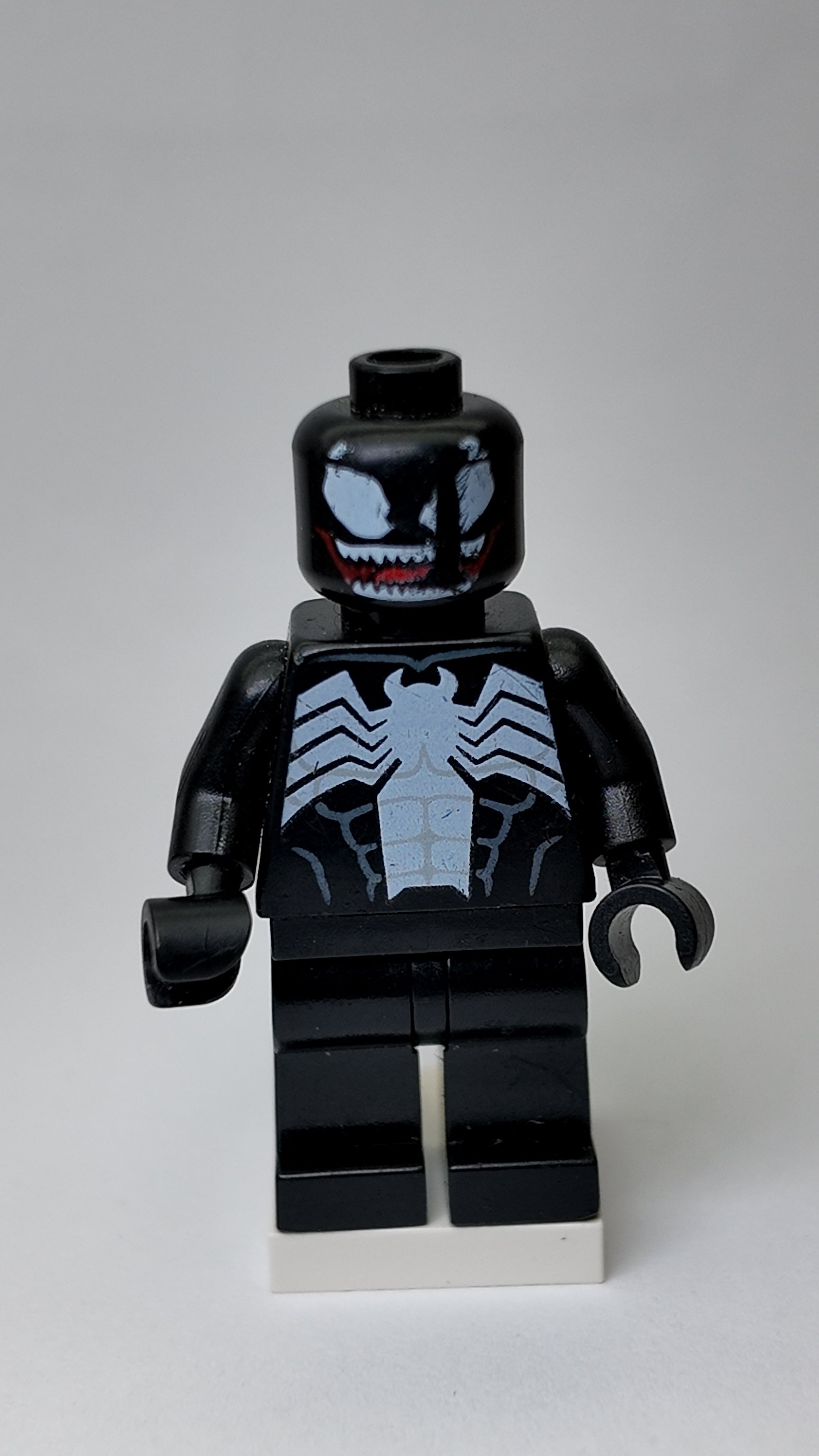 Venom - Teeth Parted - sh0542