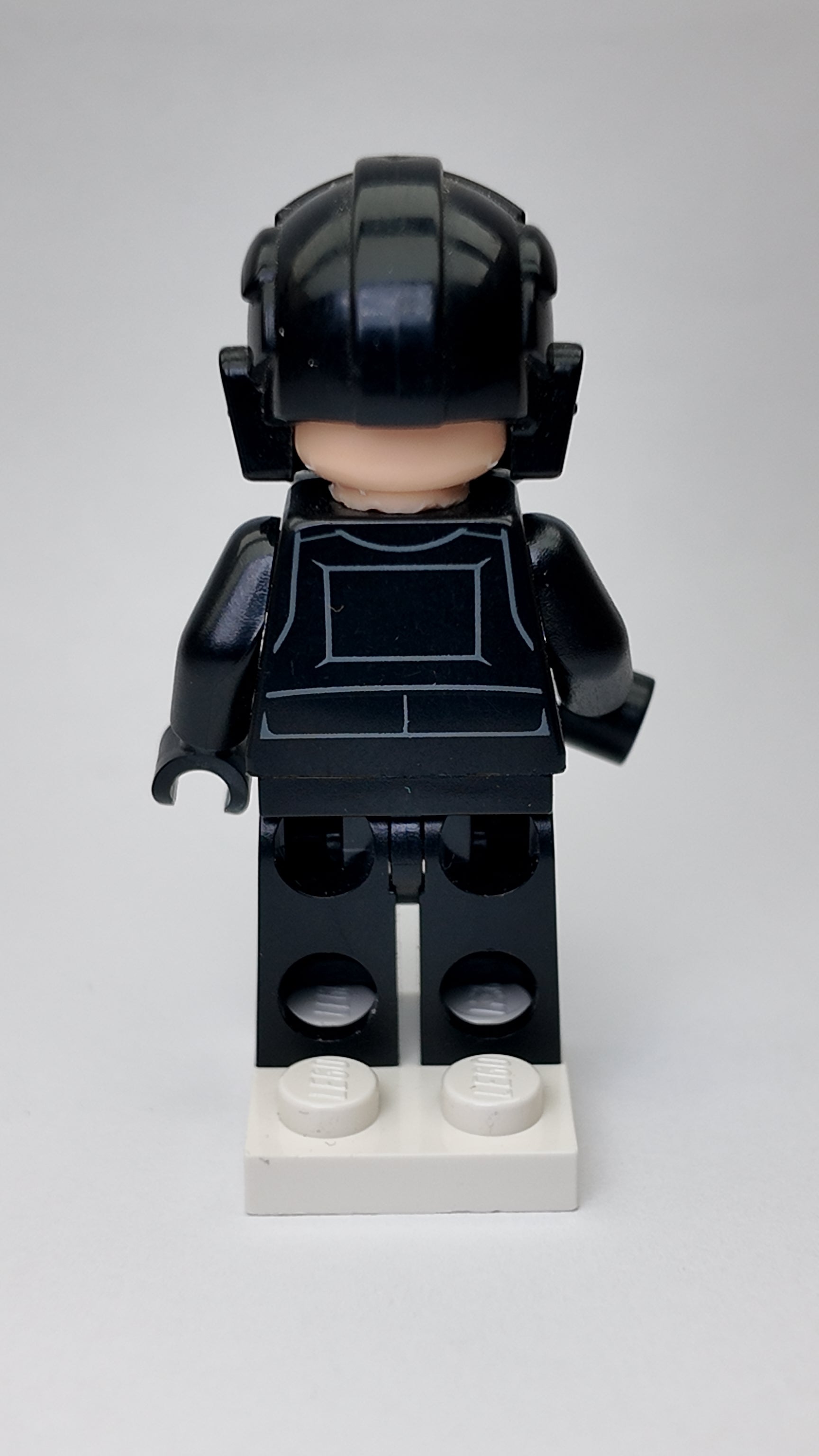 Imperial TIE Fighter Pilot - sw0543