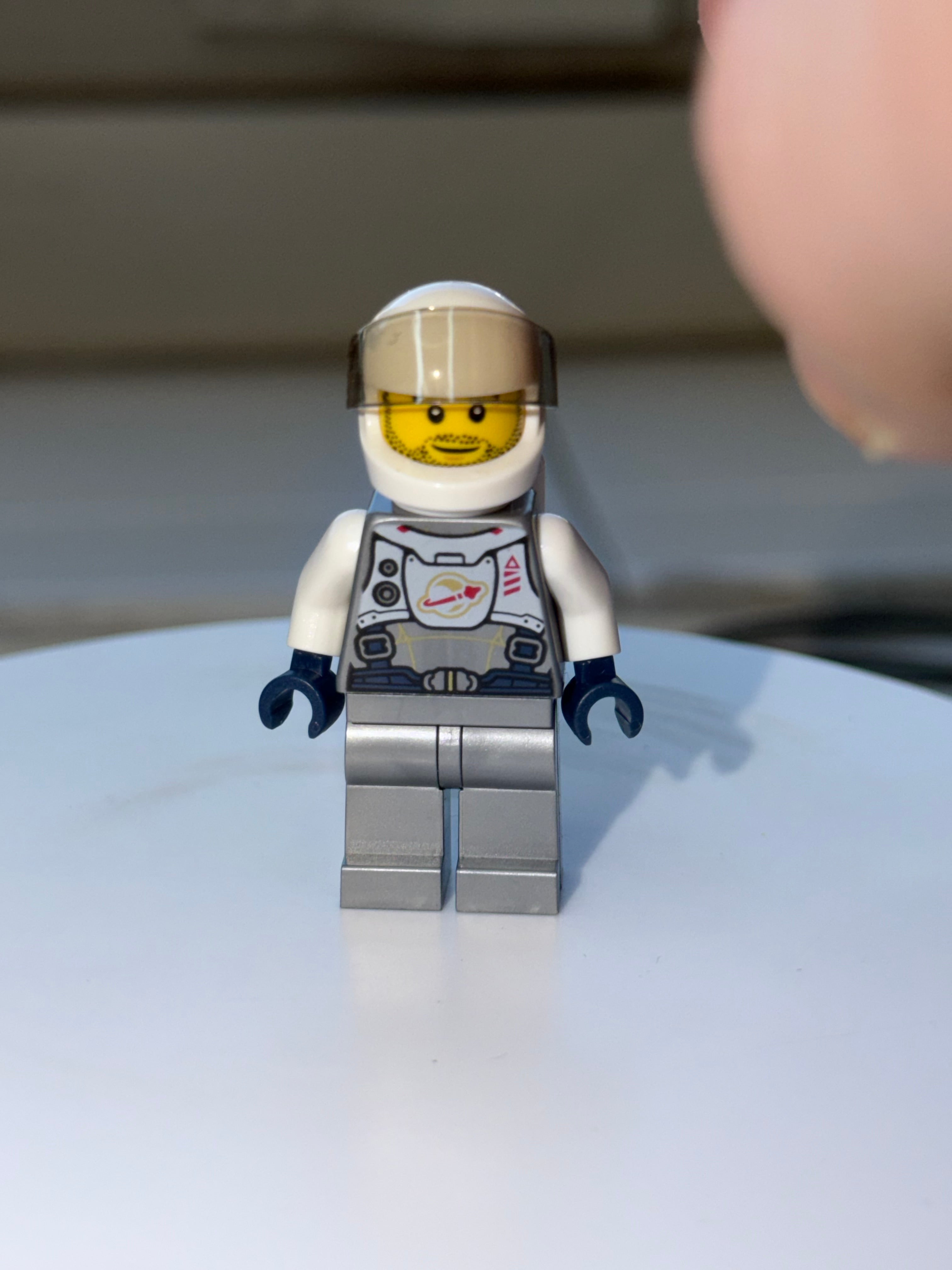 Astronaut Male - twn400